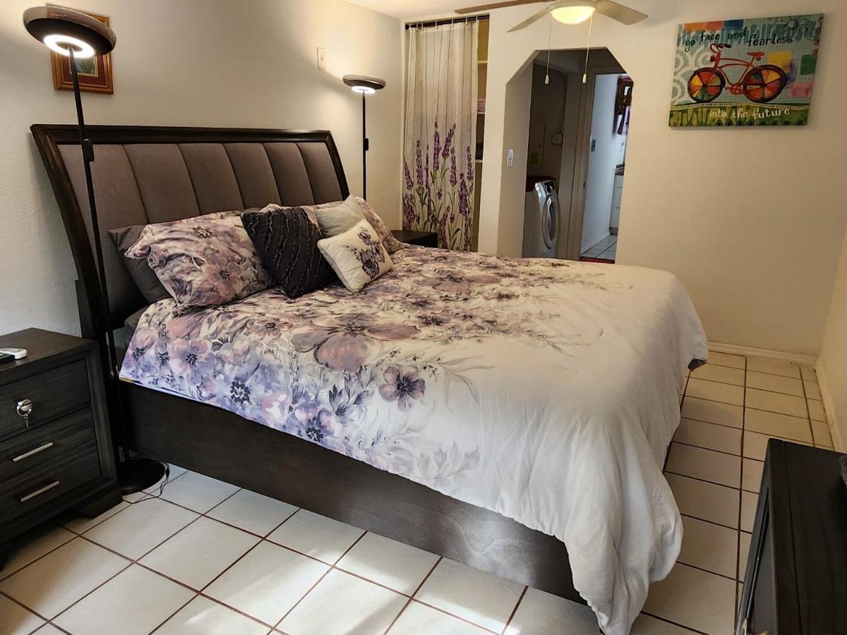 Butterfly Ranch Apartment Сейнт Питърсбърг Екстериор снимка